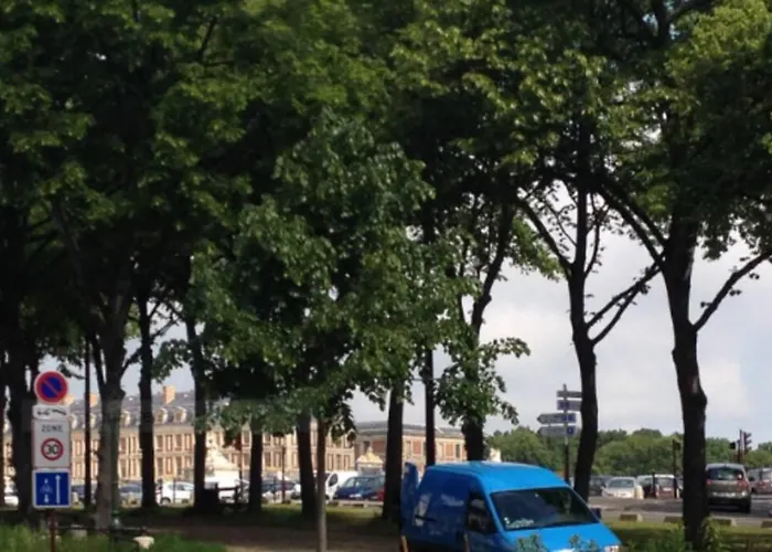 3 Pieces A Chateau Appartement *